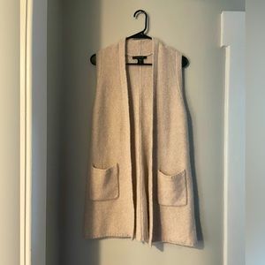 Tahari Comfy Sleeveless Cardigan. SIZE SMALL. New Condition.